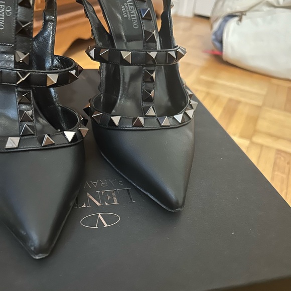 VALENTINO ROCKSTUD HEELS - Picture 2 of 4